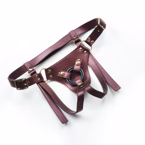 Трусики для страпона Strap-On-Me Harness Generous Aubergine, One Size, штучна шкіра, регульовані ремені, змінні кріплення для дилд