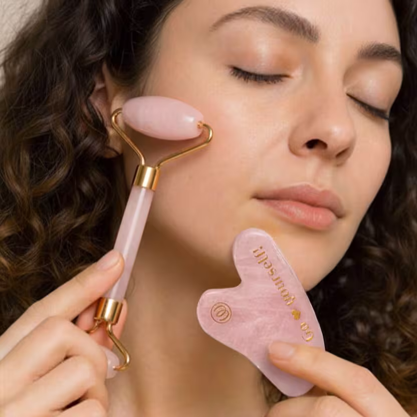Набір масажерів гуаша Womanizer Gua Sha Set, ролер та скребок — фото 3