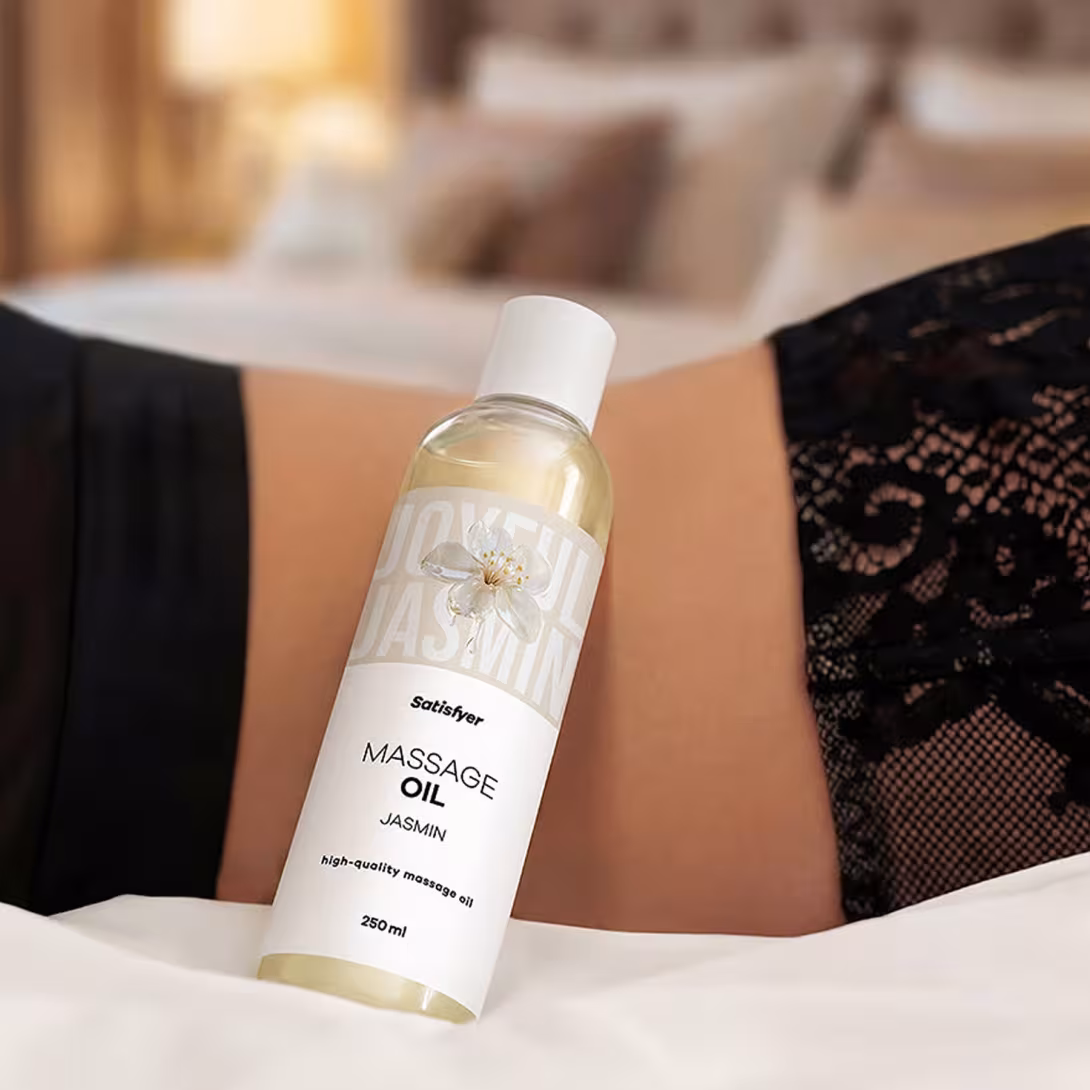 Масажна олія Satisfyer Massage Oil Jasmin 250 мл — фото 7