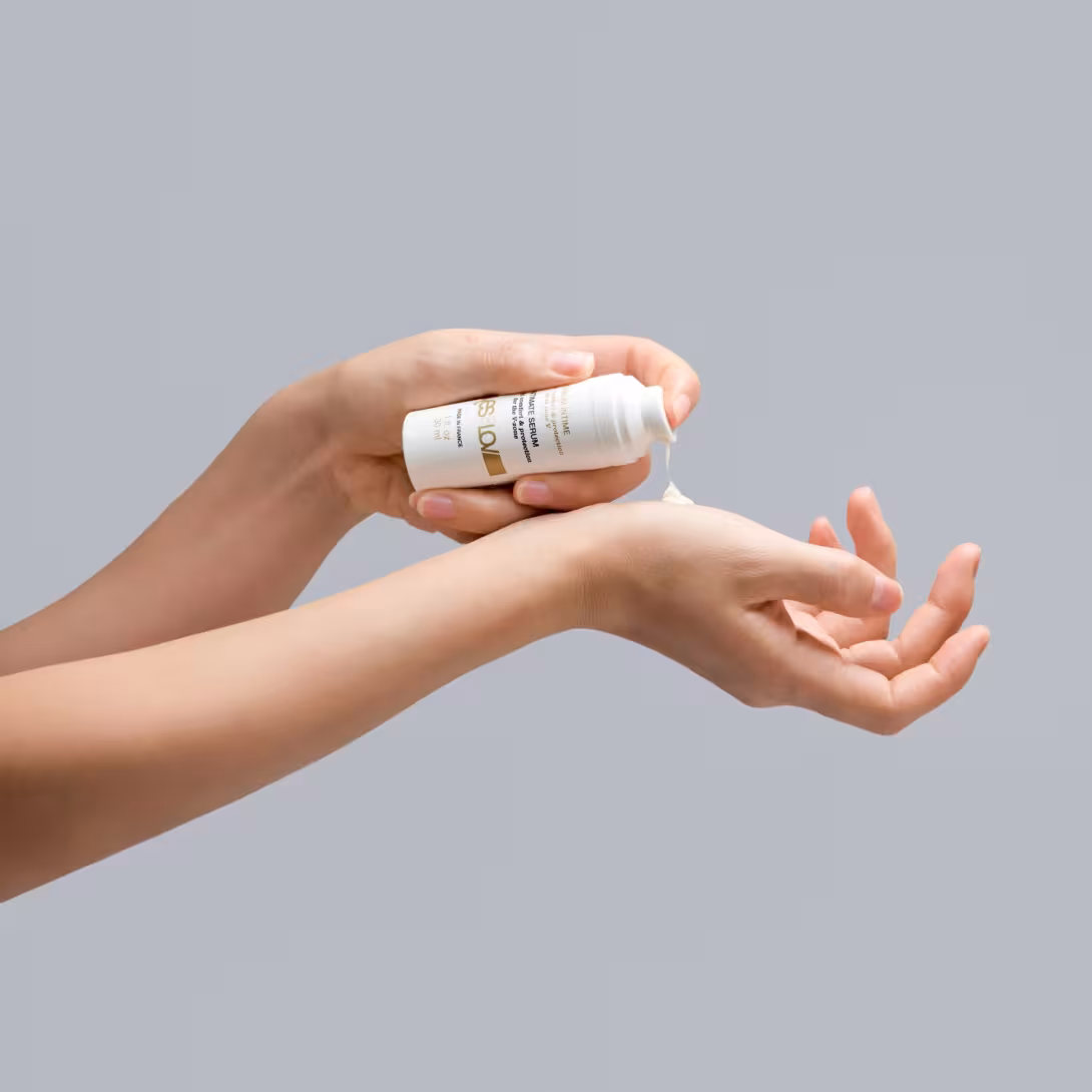 Зволожувальна сироватка для інтимної зони YESforLOV INTIMATE SERUM, на 99,5 % натуральна, унісекс — фото 3